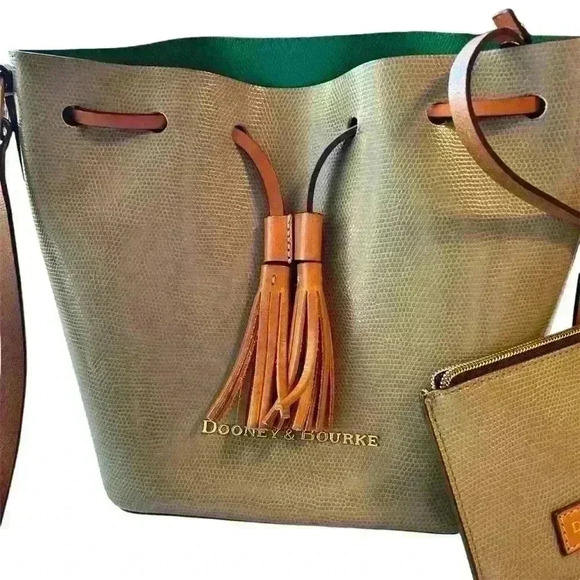 Dooney & Bourke New Light Taupe Serena Crossbody Shoulder Bag & Wristlet - Picture 1 of 11